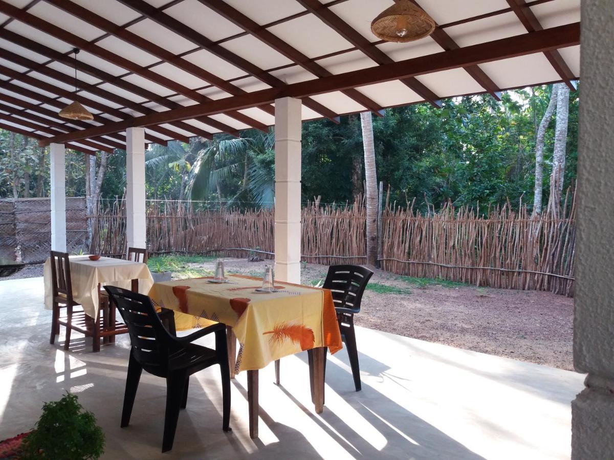 Cashew Villa Hiriketiya ディックウェラ エクステリア 写真