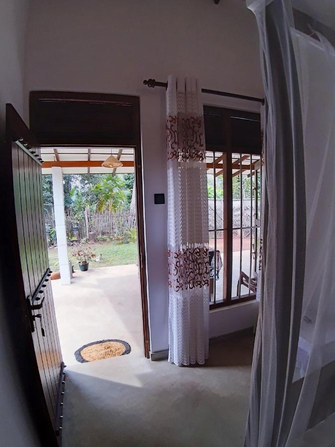 Cashew Villa Hiriketiya ディックウェラ エクステリア 写真