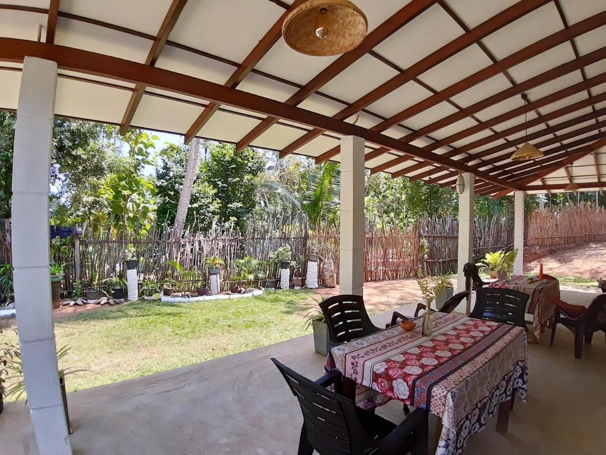 Cashew Villa Hiriketiya ディックウェラ エクステリア 写真